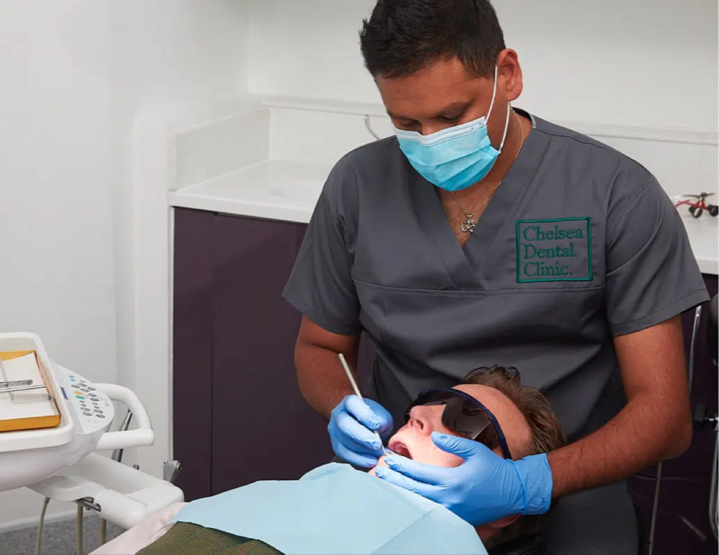 Specialist periodontics gum therapy