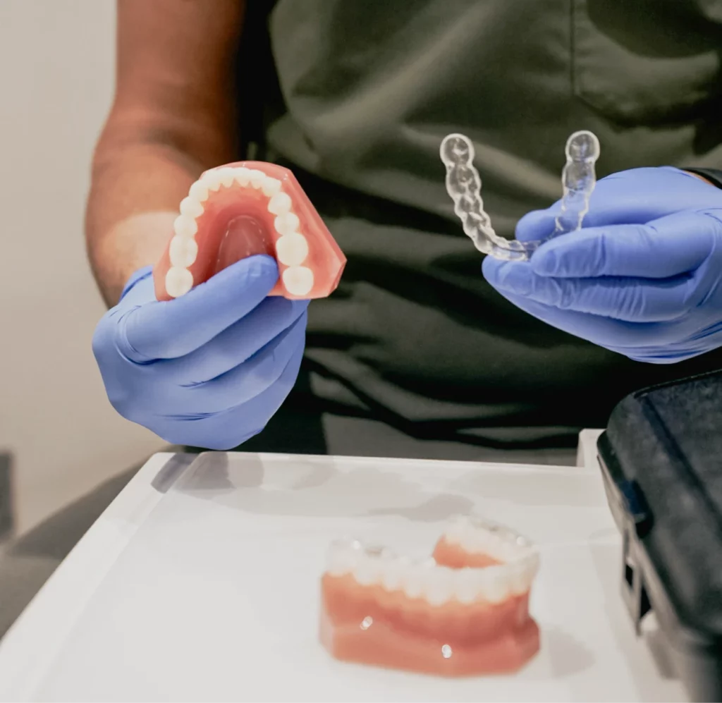 Invisalign clear aligners 3D digital simulation